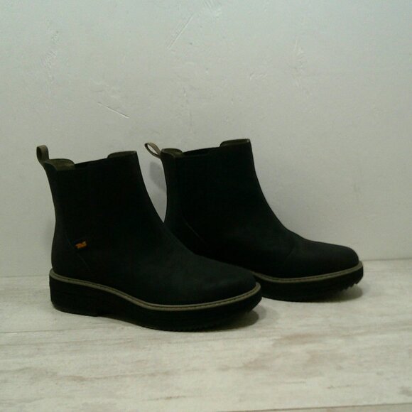 Teva Midform  Suede Chelsea Black Ankle Platform Sole Comfort Boots Size 10 - Picture 1 of 10